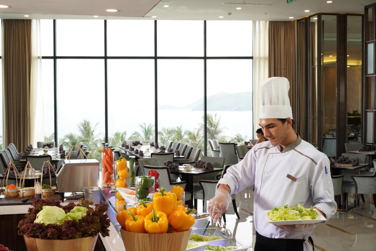 Vinpearl Beachfront Nha Trang Exterior photo